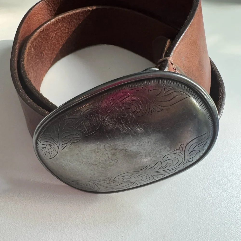 Abercrombie and Fitch Western Tooled Leather Belt Brown Chunky Silver Buckle - Picture 6 of 10